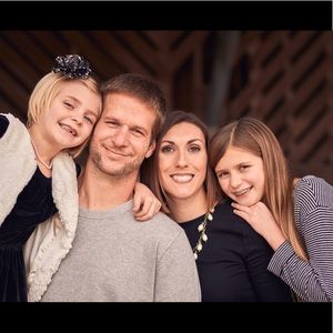 Meet your Posher, Desha